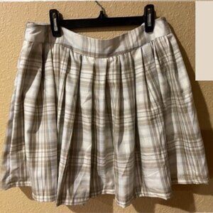 🐣  Trendy Pleated Plaid / Checkered Mini Skirt ~ NWT
